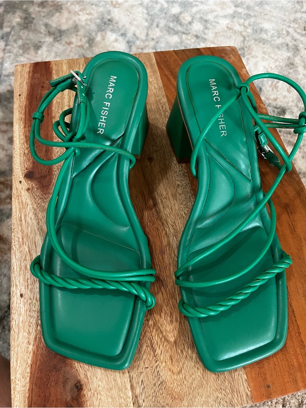 Marc Fisher Meggiane Green Twisted-Strap Block Heel Sandal Sz 8.5 Cushioned - Picture 12 of 12